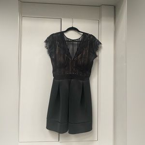 Catherine Deane Blk. Ina Lace & Pleated Neoprene Mini Dress Size 8 TNW